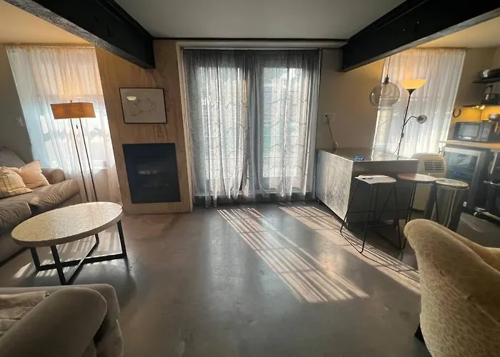 Unique Style Apartment