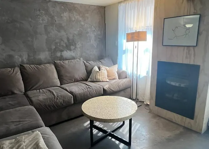 Unique Style Apartment